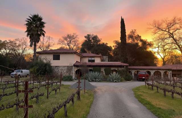 Stunning Napa Valley Retreat with Vineyard  River Views – Calistoga, CA photos photos