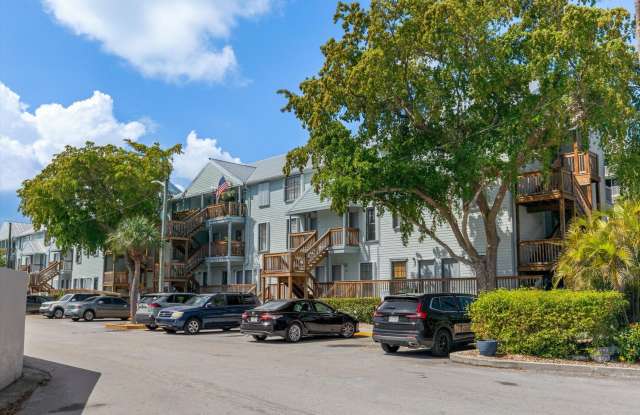Spacious 3 Bedroom Townhome Available Now! photos photos