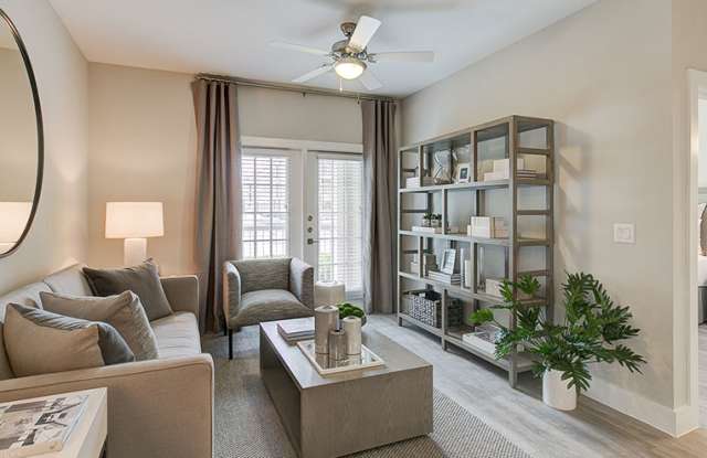 Riverhaus Creekside Apartments Gallery 3
