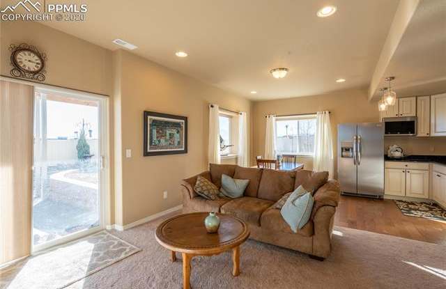 7038 Leaf Wood Court Gallery 2