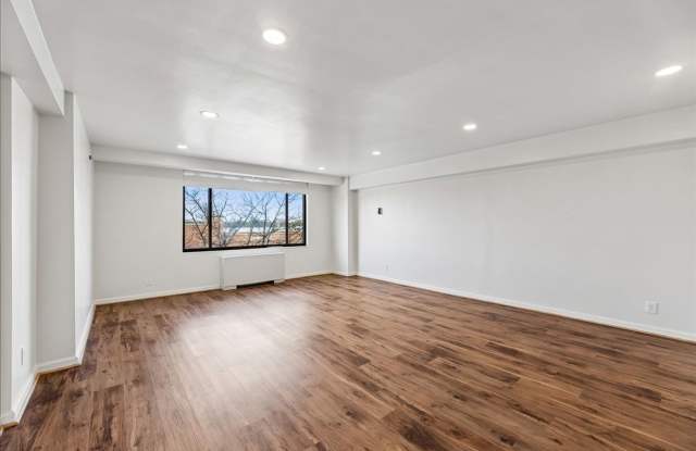 Cathedral Heights Condo | 1 Bed | 1 Bath | 750 Sf Gallery 3