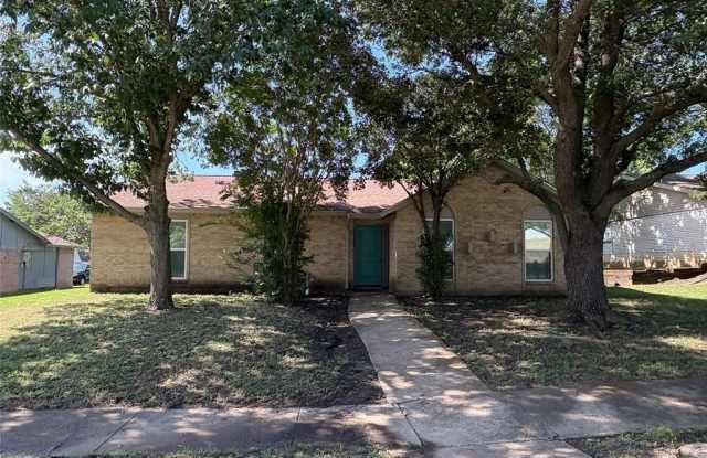1226 Canyon Oaks Drive - 1226 Canyon Oaks Drive, Lancaster, TX 75146