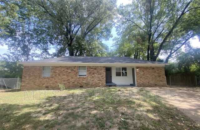 1935 Warner Ave photos photos