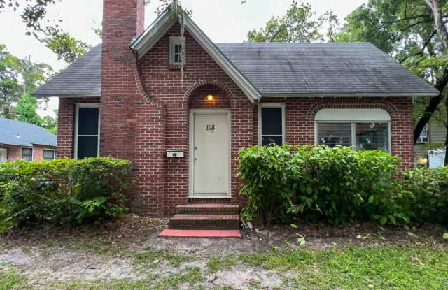 3/1 House Walking Distance to Campus  Midtown Available Fall 2026! *Approved Application* photos photos