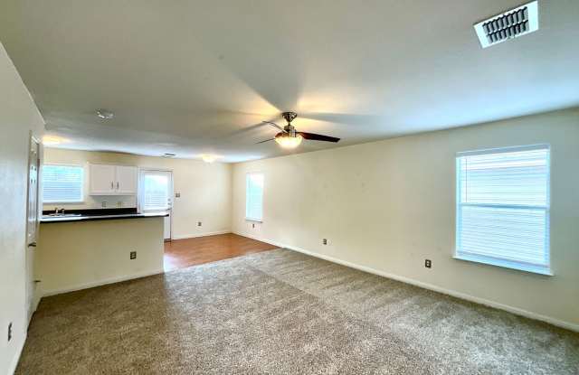 *MOVE IN SPECIAL* Bright & Beautiful Two-Story Home With NEW CARPET and Fenced Backyard! Gallery 4