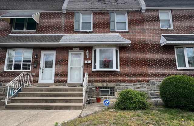 Stunning 3-Bedroom Townhome in Wissinoming! Available NOW! photos photos