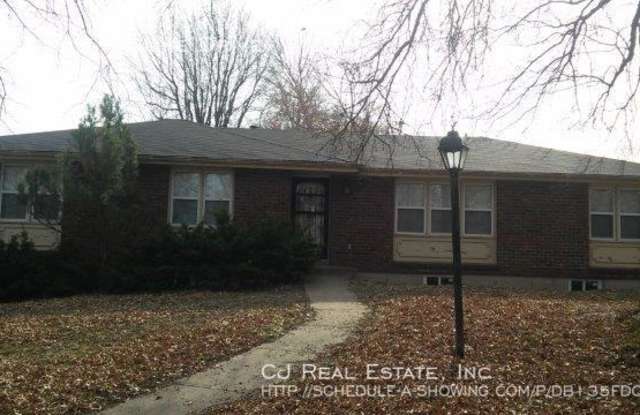 1204 SW Skyline Drive - 1204 Southwest Skyline Drive, Blue Springs, MO 64015