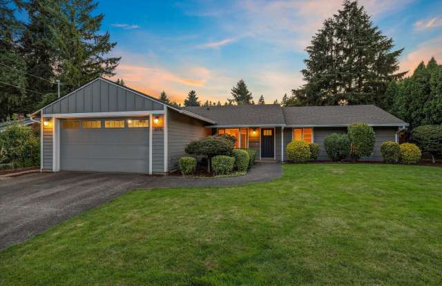 Live in One of Lake Oswego's Most Convenient Neighborhoods photos photos Live in One of Lake Oswego's Most Convenient Neighborhoods photos photos
