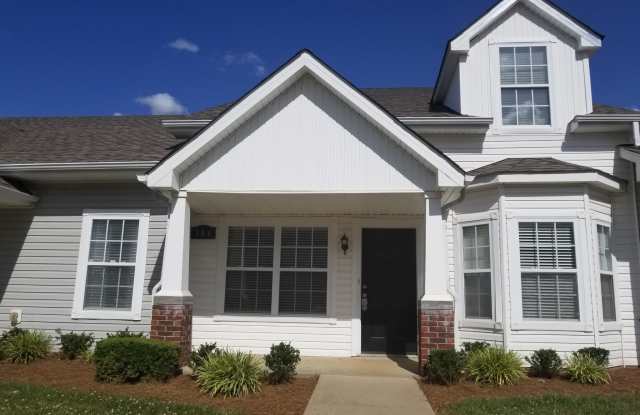146 Alexander Blvd - 146 Alexander Boulevard, Clarksville, TN 37043
