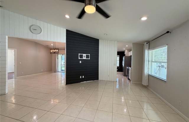 4426 WINDSONG Avenue Gallery 4
