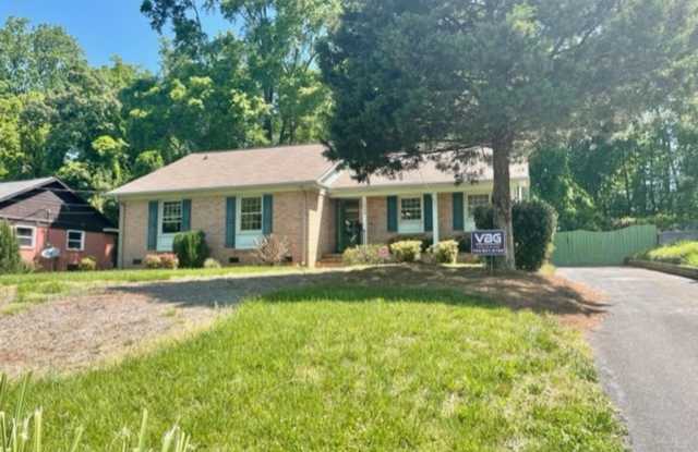 Classic 3 bedroom 1 1/2 bath ranch with great living spaces in popular Starmount neighborhood! photos photos