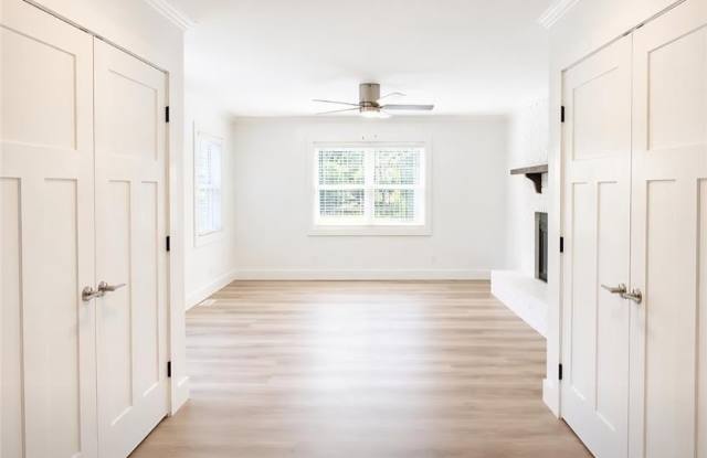 421 Kingfield Drive SW Gallery 4
