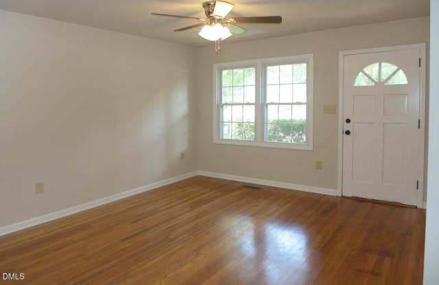 416 W Cameron Avenue Gallery 3