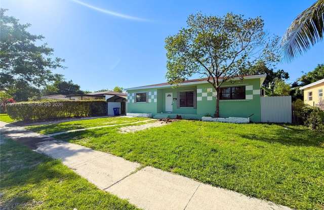 1141 NE 154th Ter photos photos