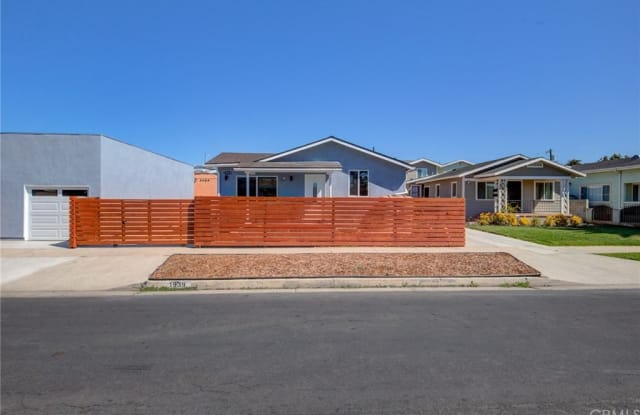 1939 W 36th Place - 1939 West 36th Place, Los Angeles, CA 90018