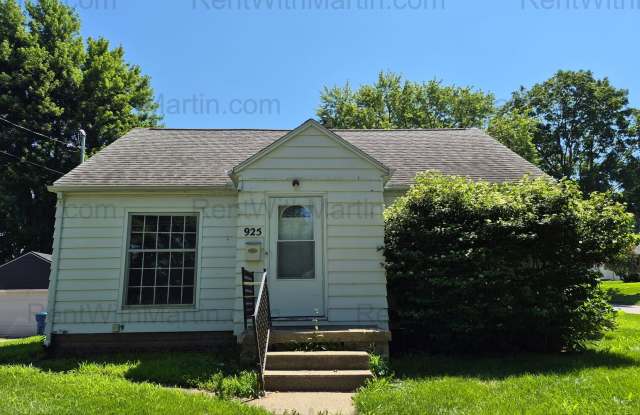 FOR RENT-925 Hammond Ave- Pets Ok* Gallery 1