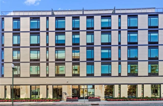 20 Burling Lane - 20 Burling Ln, New Rochelle, NY 10801