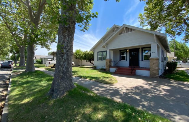 500 E. WALNUT - 500 Walnut Street, Lodi, CA 95240