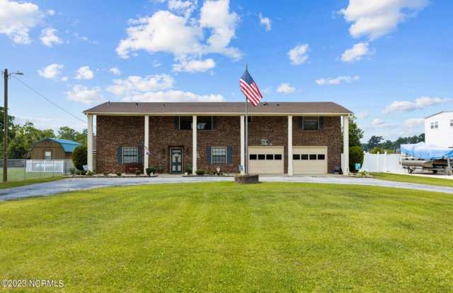 Waterfront 3 bedroom 2 bath - 68 Blackbird Lane, Beaufort County, NC 27817