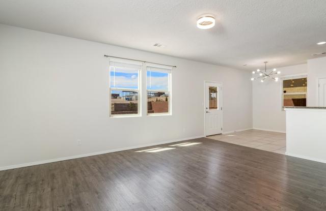 ***Holiday Special! 1/2 Off First Month's Rent*** 4 Bed / 3 Bath | 2 Car Garage | Cabezon Gallery 4