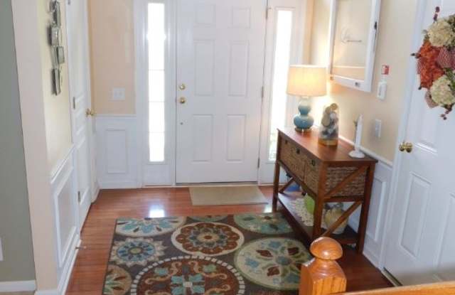 1911 Cavalier Ln Gallery 3