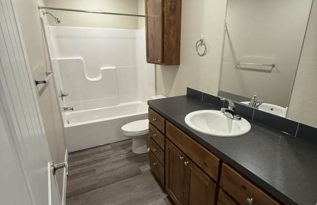 719 N School St photos photos