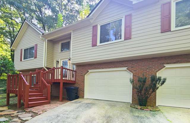Gorgeous 4 bedroom home in Sprayberry School District - 2066 Kingswood Drive, Cobb County, GA 30066