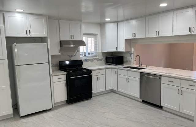 4 bedroom home now available in South San Jose near Hellyer County Park! - 546 Ella Drive, San Jose, CA 95111