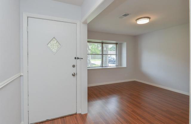 10047 Timberwood Drive Gallery 4