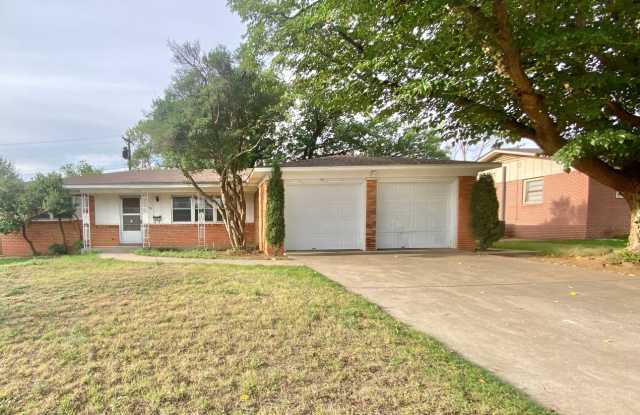 Move in special - half off 2nd month's rent photos photos