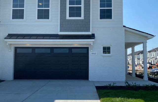 Like New Luxury Townhome! 3 BR, 2.5 BA, 2 Car Garage, Pool, Dog Park, and More! photos photos