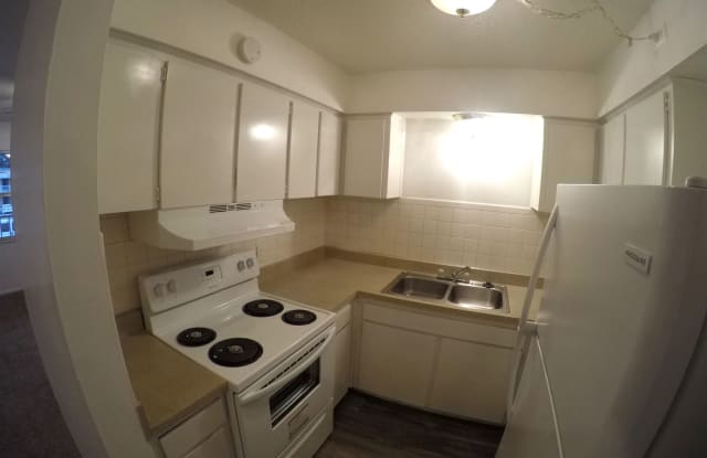 4810 E Busch Blvd - 4810 East Busch Boulevard, Tampa, FL 33617