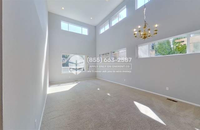 1344 226th Ct SE Gallery 3