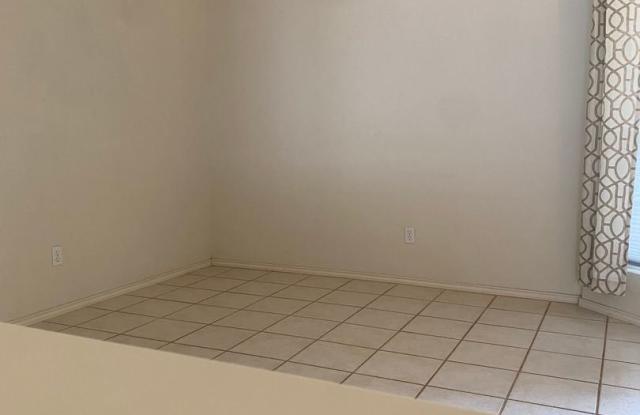 1705 AVANTE DR. Gallery 4