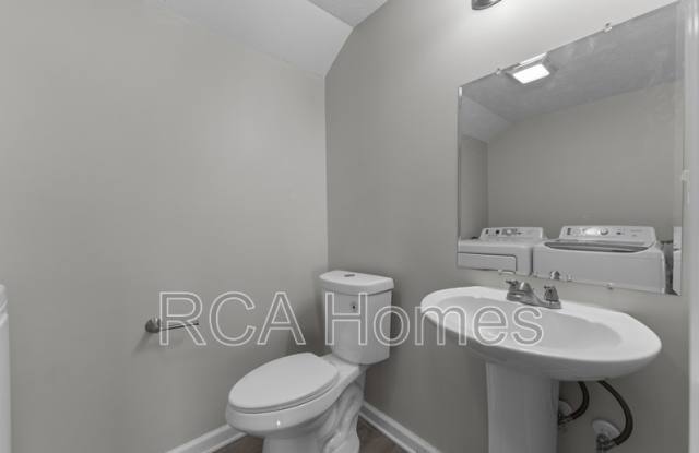 2910 North Kenwood Avenue Gallery 3