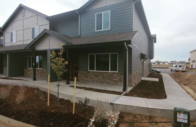 Updated and Bright 3 Bedroom Townhouse in Greeley! photos photos Updated and Bright 3 Bedroom Townhouse in Greeley! photos photos