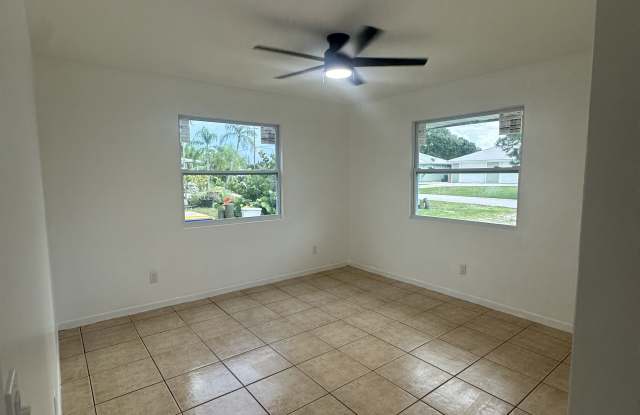 4175 Southeast Broward Street Gallery 4