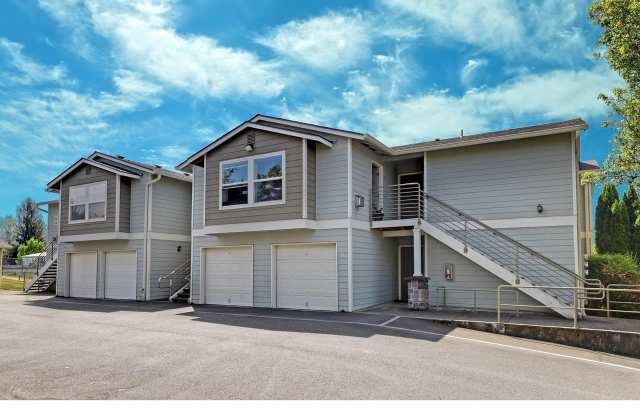 15068 NW Central Dr Gallery 1