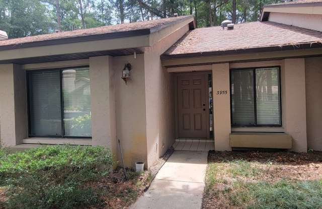 Beautiful and spacious remodeled unit - 3955 Northwest 23rd Circle, Gainesville, FL 32605
