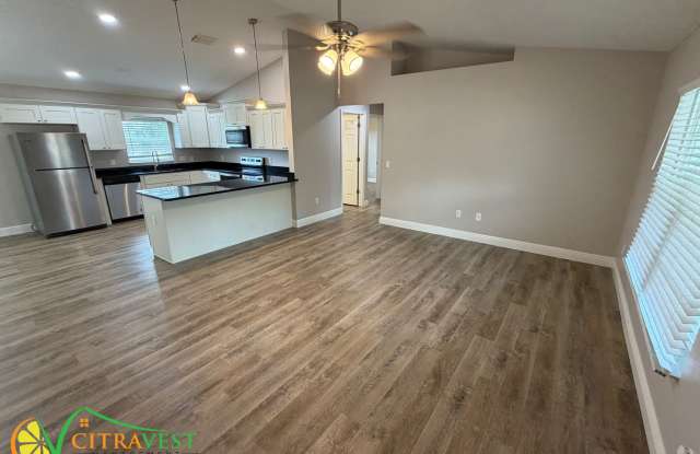2422 W Rutland Dr Gallery 2
