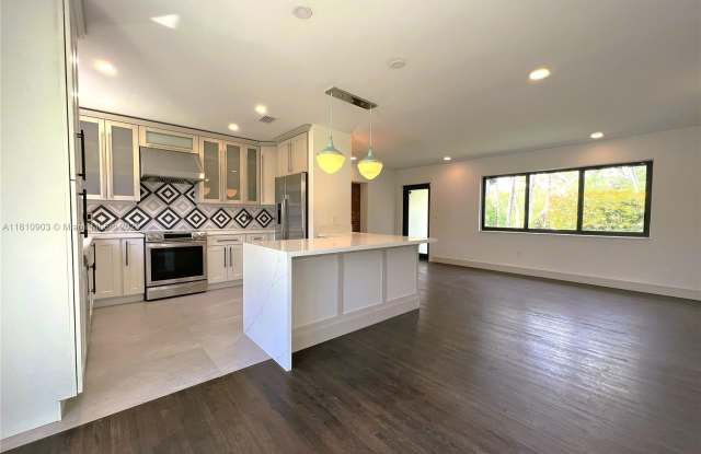 6646 SW 60th St photos photos