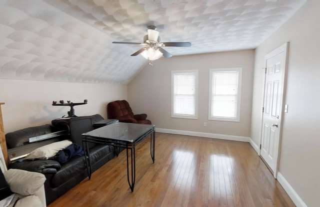 70 Pembroke Avenue70 Pembroke Avenue - 70 - 3 Gallery 2