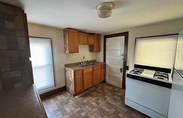 339 E Market Street Ext photos photos