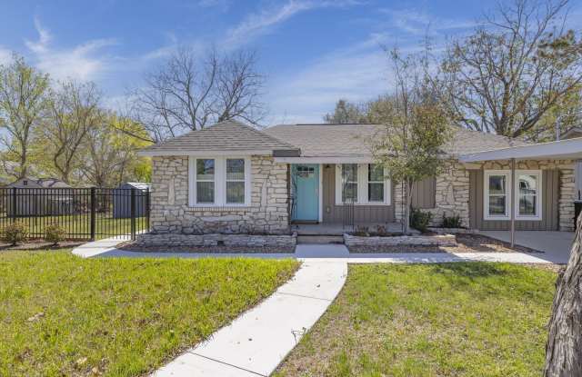 103 W Centre photos photos