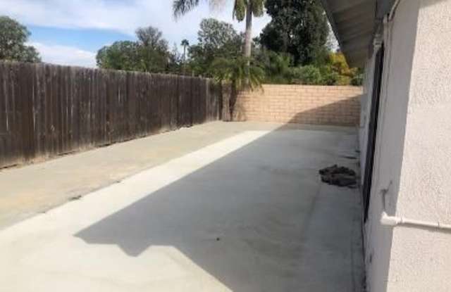 5823 E Camino Pinzon Gallery 4