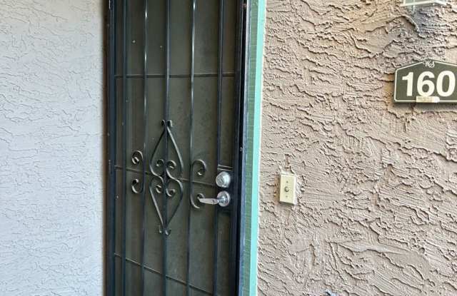 Floor Unit 2 Bedroom 2 Bath in Great Location photos photos