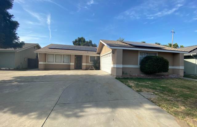 Charming home for rent in Visalia photos photos