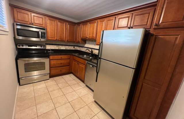 2 Bed 1 Bath condo in gated community! photos photos