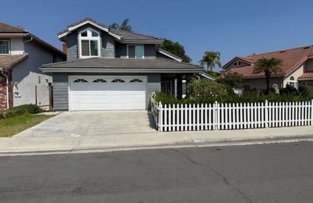 White Picket Fence Home in Irvine photos photos