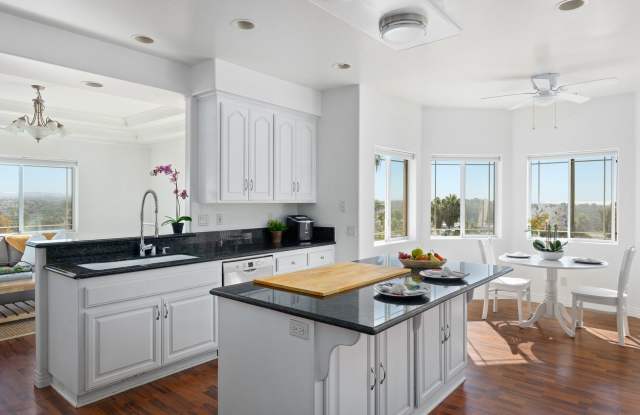 Spacious 5-Bedroom, 4 Bath Home with Ocean Views in Fire Mountain, Oceanside photos photos